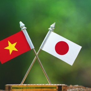 Bộ trưởng Ngoại giao Nhật Bản đề nghị tái khởi động đi lại giữa hai nước
