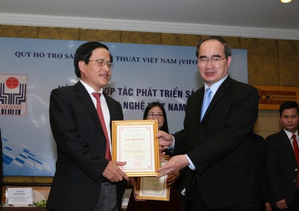 Chủ tịch Tập đoàn GFS nhận kỷ niệm chương "Vì sự nghiệp sáng tạo khoa học công nghệ Việt Nam"